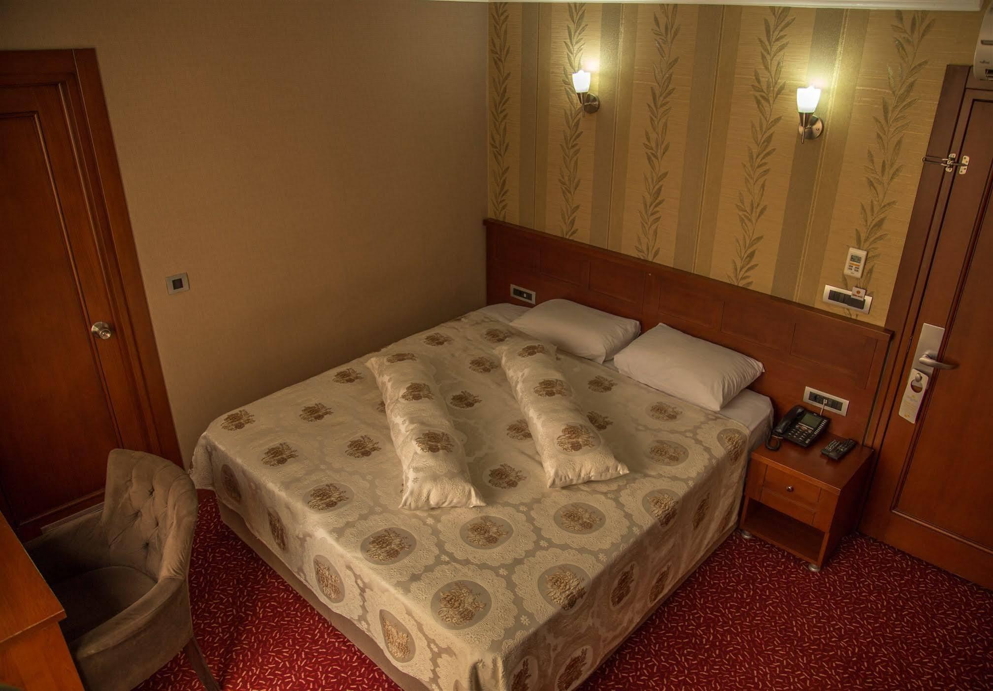 Grand Merin Airport Hotel Istanbul Exterior photo